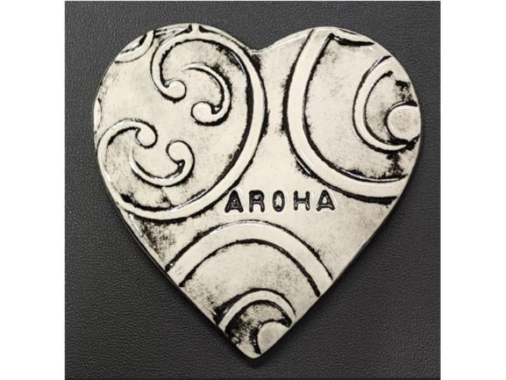 Heart Kowhaiwhai Medium A - Borrowed Earth