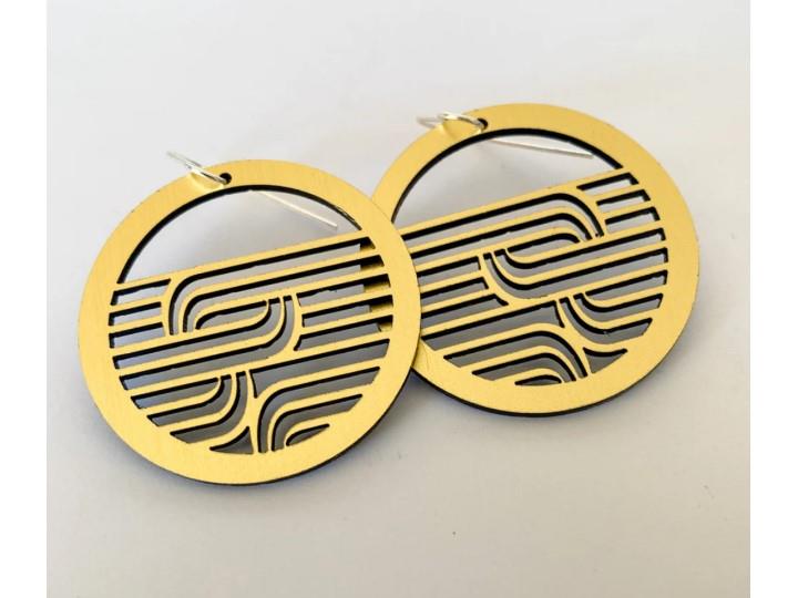 Whakarare Circle Gold Earrings