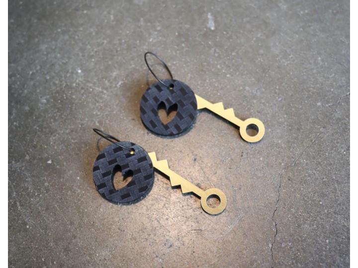 Manawa Black Earrings