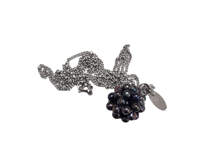 Dark Cluster Pearl Necklace