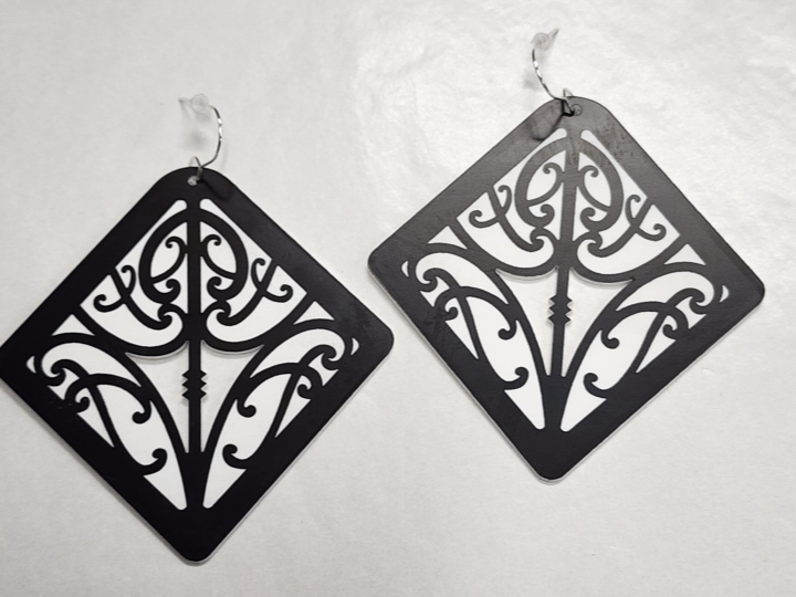 Statement Mangopare II Black Earrings - Nichola