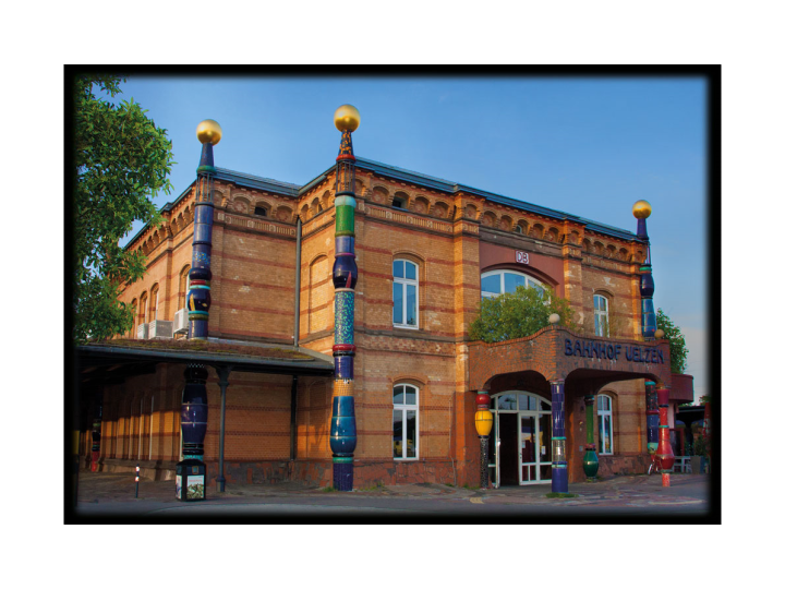 Uelzen Station -  018 - Hundertwasser Architecture Card