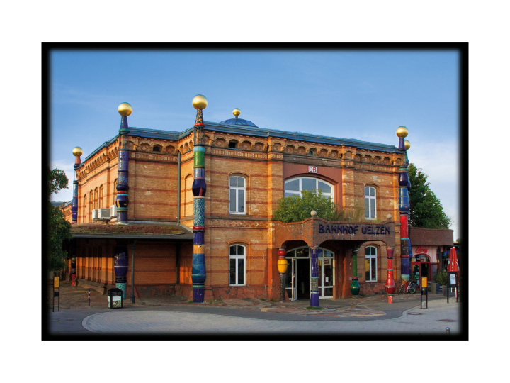 Uelzen Station - 019 - Hundertwasser Architecture Card