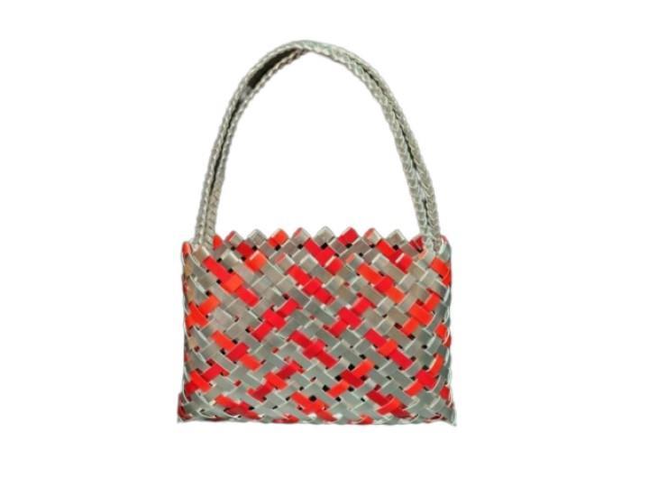 Anna Gedson Kete 12pt Red & Silver
