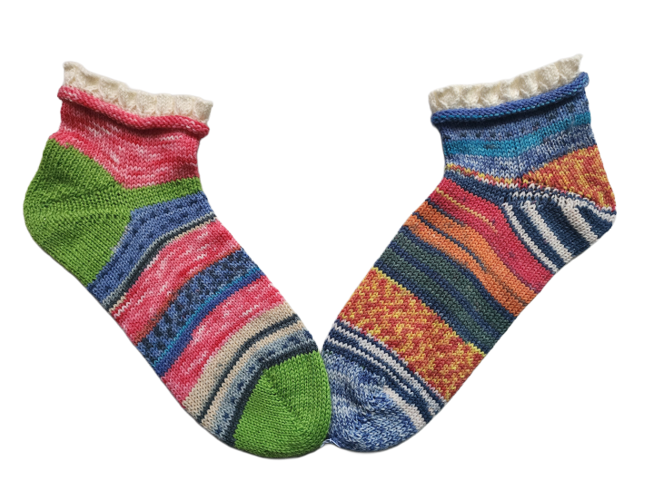 Handknitted Odd Frill Socks Adult Large (B)
